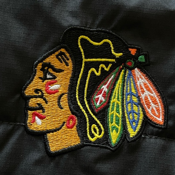 NWOT ⭐️ NHL Official Chicago Blackhawks Lightweight Puffer - Girls Med 1… - Picture 2 of 8